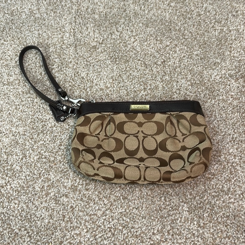 Coach Wristlet - EUC